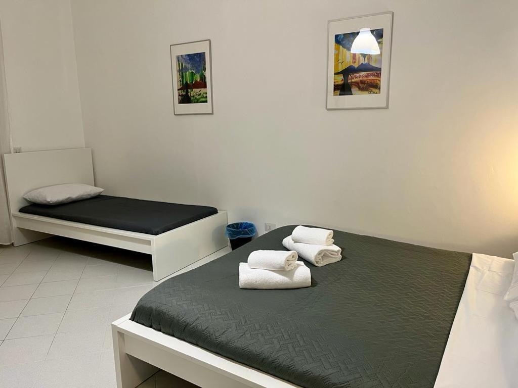 Bed and Breakfast Pop Santa Chiara à Naples Extérieur photo